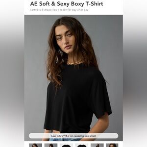 American Eagle Outfitters Black Short Sleeve Tee